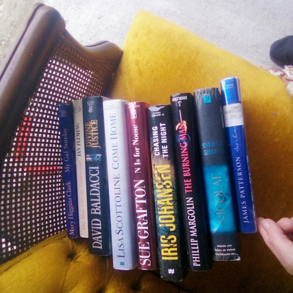 Book collection - Picture 6 of 12